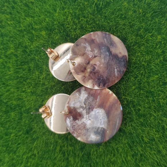 Moonlight Mother Of Pearl Earrings For Pierced Ears E1019 - Picture 2 of 3